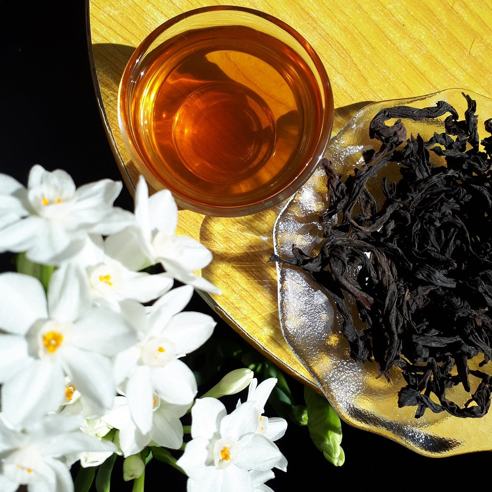 Shui Xian Lao Cong (daffodil old tree)